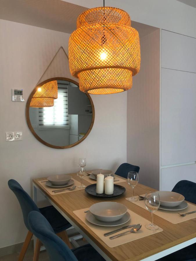 Modern Apartment In Torrevjea 200M From The Loccos Beach Torrevieja Ngoại thất bức ảnh