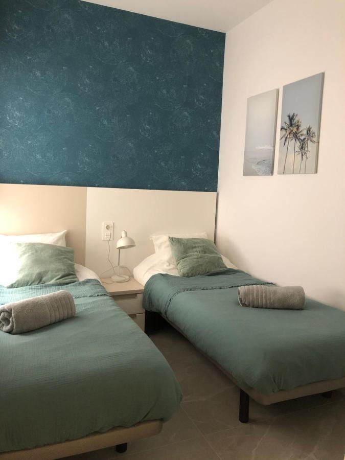Modern Apartment In Torrevjea 200M From The Loccos Beach Torrevieja Ngoại thất bức ảnh